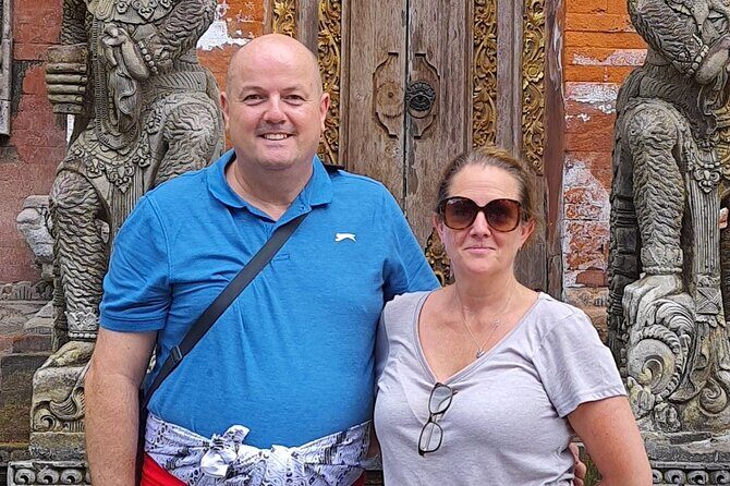 Ubud Tour Monkey Forest, Rice Terrace, Swing, Temple, Waterfall - Tirta Empul Temple: Holy Springs and 30 Shower Pools