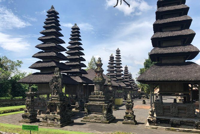 Ulun Danu Bratan Temple with Tanah Lot Sunset - How the day flows: Taman Ayun, Bratan Lake, then Tanah Lot