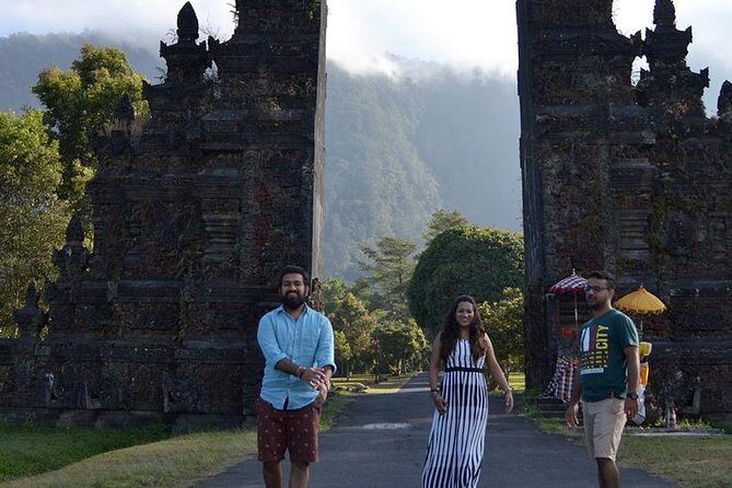 Ulun Danu Temple, Handara Gate, Wanagiri And Banyu Mala Waterfall - Driver-Guide Quality: Why Punctuality and Explanations Matter