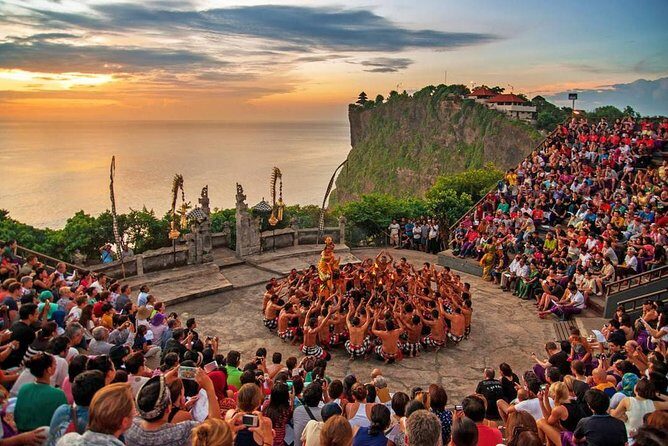 Uluwatu Surrounding: GWK- Padang Beach- Uluwatu Temple - Price and What You’re Really Getting for $52