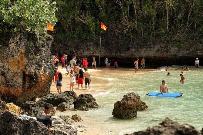 Uluwatu Temple And Fire Dance Tour - Private car + English-speaking driver: the real comfort upgrade