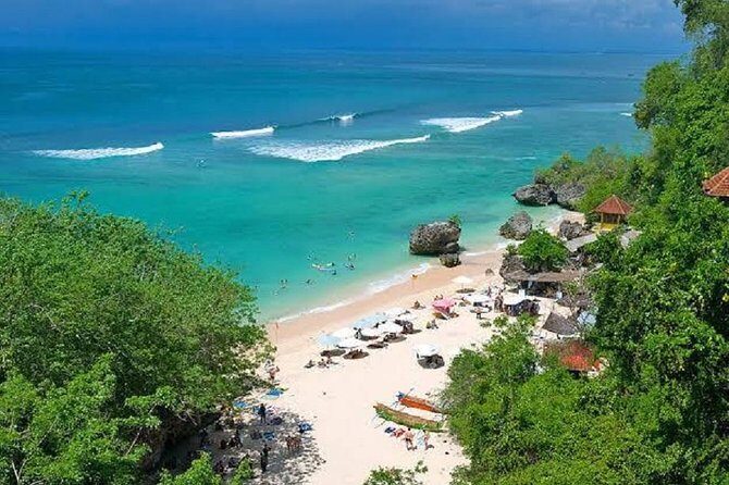 Uluwatu Temple Excursion - FREE WI-FI - Stop 4: Uluwatu Temple on a 70-Meter Sea Cliff