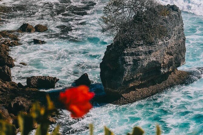Uluwatu Temple Scenic Beaches and Fire Kecak Dance Tour - Padang Padang Beach: golden sand with dramatic rock edges