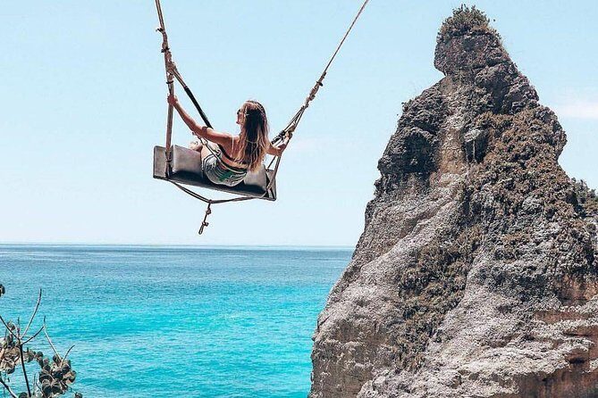 ️ Nusa Penida Instagram Tour: The Most Famous Spots (Private All-Inclusive) - Stop 2: Atuh Beach for white sand, cliffs, and the arch view